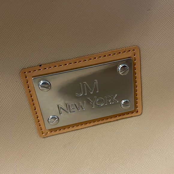 JM New York Purse - Picture 3 of 10